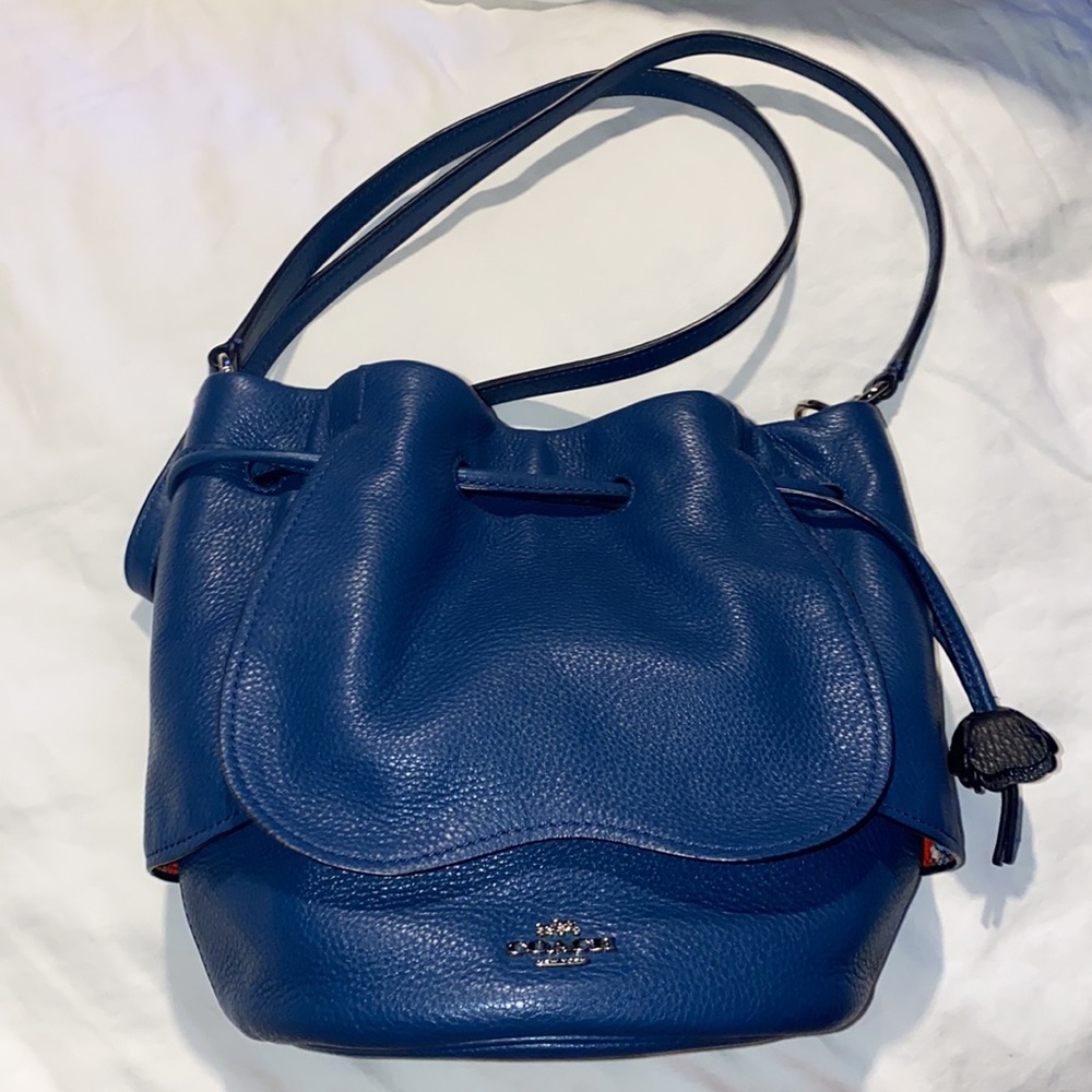 Coach bucket bag blue like new pebbled leather